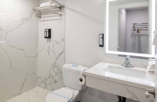 Huntington Beach Hotel | Beach Inn - A Huntington Beach Motel