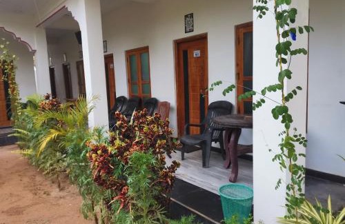 Trincomalee House | BEACH LIFE UPPUVELI
