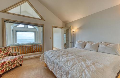 Bandon Apartment | Beach Loop Condo #2 - South Unit