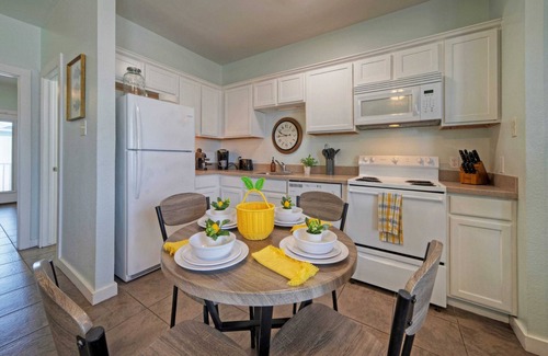 Port Aransas Cottage | Beach Nearby + Pool 6-units Costa Bahia w/Pet Access