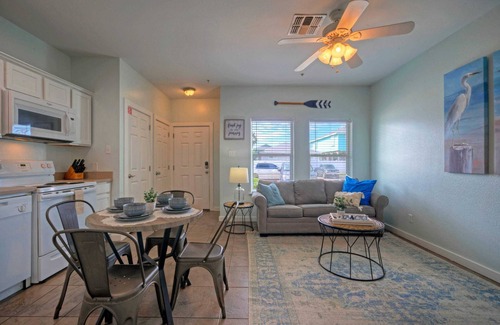 Port Aransas Cottage | Beach Nearby + Pool 6-units Costa Bahia w/Pet Access
