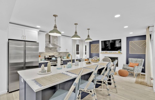 Point Pleasant Beach House | Beach Oasis! 2 Blocks to Beach/Hot Tub/Firepit/10 private passes/5BR/Balcony