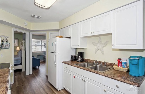 Gulf Shores House | Beach or Bay, just Steps Away-Gulf Shores, West Beach Section. Quiet, safe area