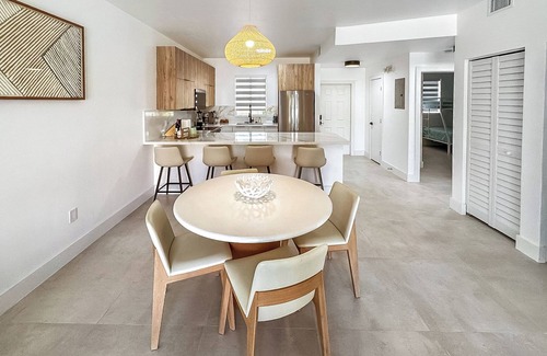 Alice Town Condo | Beach Paradise Villa Bimini Bay Condo -Polaris available!
