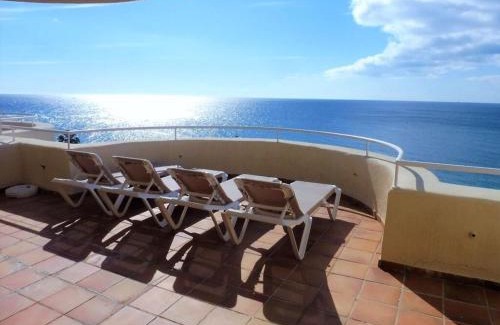 Buenas Noches House | Beach Penthouse Bermuda Beach 3