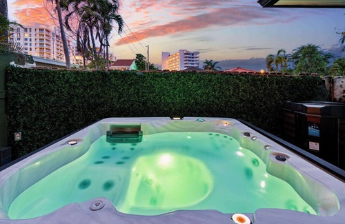 Lauderdale Beach House | Beach Pop - Steps to Beach, Heated Pool & Hot Tub