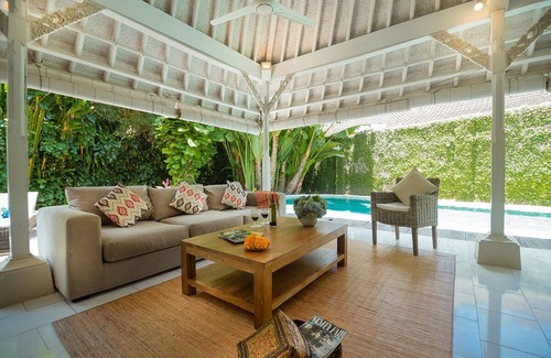 Sanur Kauh Villa | BEACH private villa top POOL, WIFI, STAFF, 200mt from beach, restaurant, surf