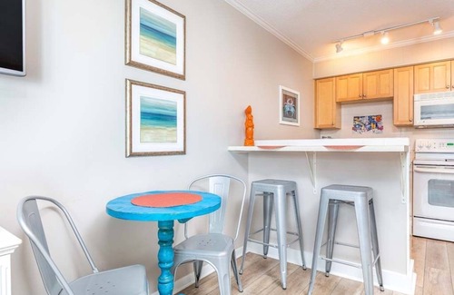 Tybee Island Condo | Beach Racquet A126 | Steps to the Beach + Pool!