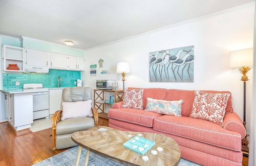 Tybee Island Condo | Beach Racquet A313 | Community Pool + Beach Access