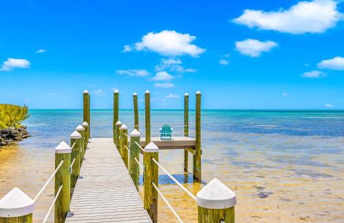Islamorada House | Beach Residence Private overwater dock Heated Pool Mahi Key