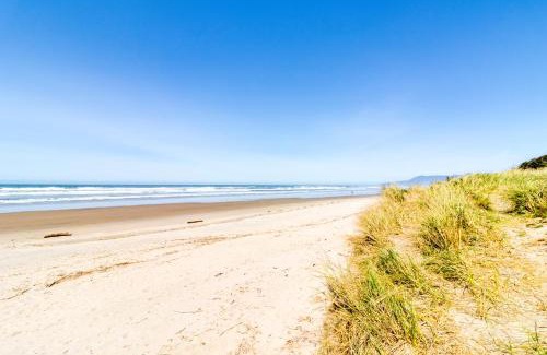 Rockaway Beach House | Beach Song