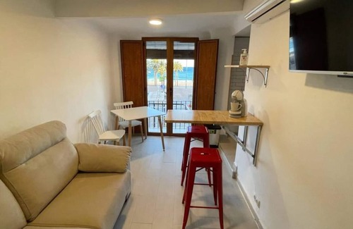 Old Town Apartment | Beach Studio, Modern Apartment in Villajoyosa