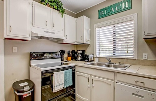 Tybee Island House | Beach Vacation! Walkable to Dining&Shopping-Unit A