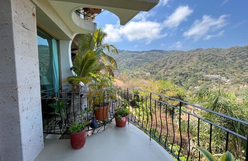 South Shore Hotel Area Apartment | Beach View Villas Altas Mismaloya #B1