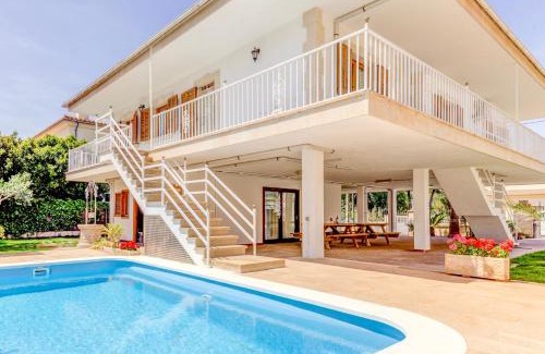 Son Baulo Villa | Beach Villa Catalina by Sealand Villas
