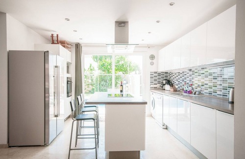 Urbanizacion Costabella Villa | Beach Villa Costanera In Marbella