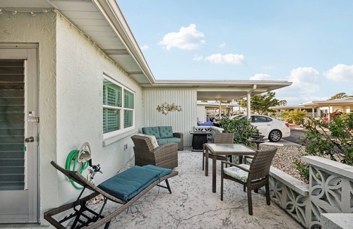Venice Villa | BEACH VILLA - On Island Venice 2-bedroom/1.5 bath Avail Jan '25 for the season!