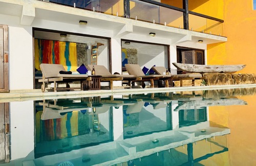 Kaduruduwa Villa | Beach villa with an infinity pool at the heart of Unawatuna