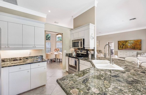 Naples Park Villa | Beach Walk Villa: Salt Pool & Steps to Mercato Dining!