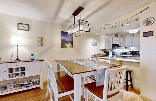 Rehoboth Beach Condo | Beachaven pet friendly condo w/community pool, patio, close to restaurants