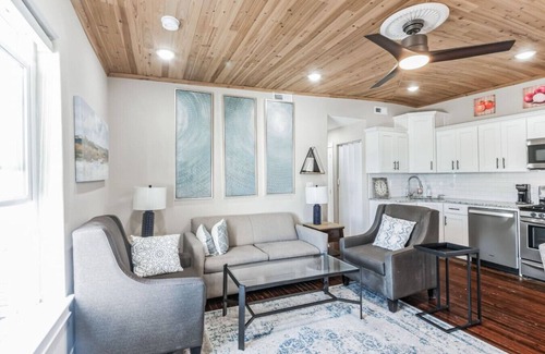 Atlantic City House | BeachBlock! Sleeps 16! W/D! 7 BR 7 BA! Ocean Views