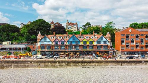 Penarth Hotel | Beachcliff Rooms & Apartments