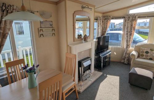 Anderby Creek House | Beachcomber Cabin Dog Friendly - Anderby Creek