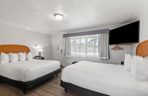 Fort Bragg Hotel | Beachcomber Motel
