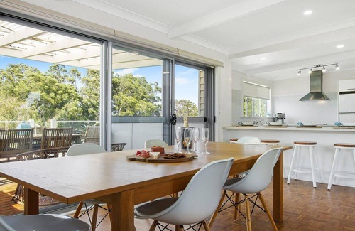 Culburra Beach House | Beaches at Culburra - pet friendly home