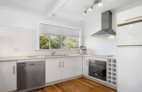 Culburra Beach House | Beaches at Culburra - pet friendly home