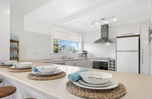 Culburra Beach House | Beaches at Culburra - pet friendly home