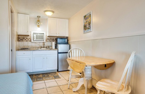 Old Orchard Beach Apartment | 'Beachfront 15' Condo on Old Orchard Beach