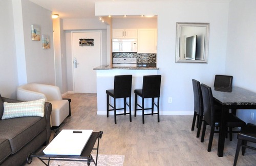 Northeast Virginia Beach Condo | Beachfront 2 Premium Bedroom with private balcony, Unit 1001
