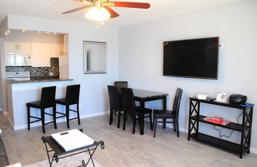 Northeast Virginia Beach Condo | Beachfront 2 Premium Bedroom with private balcony, Unit 1001