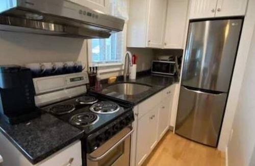 Old Orchard Beach Condo | Beachfront 2-bedroom condo just 2 minutes drive to Old Orchard Beach Pier