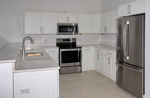 Treasure Cay Resort | Beachfront 4 Bedroom - The Price is Right