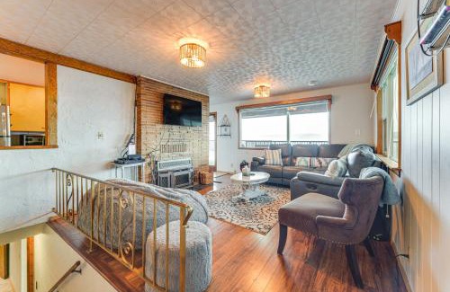 Anderson Island House | Beachfront Anderson Island Escape Rainier Views!