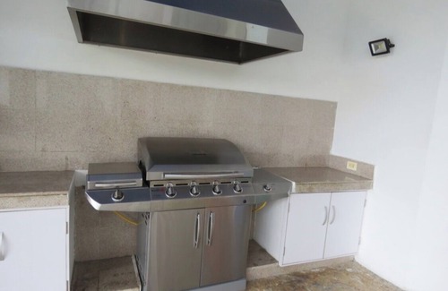 Marbella Apartment | Beachfront Apartment, Pool, Sauna, Jacuzzis, Gym. 5 Min Historical Center