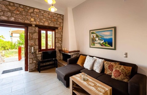 Paralio Astros House | Beachfront Astros Villa - Dukes Seaside Escape