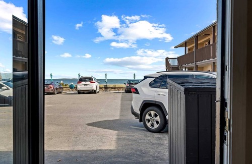 Old Orchard Beach Condo | Beachfront Bliss – Cozy Studio!