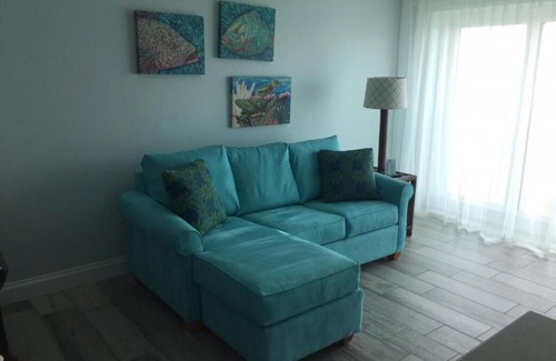 Indialantic Resort | Beachfront Bliss: Room with Direct Beach Access