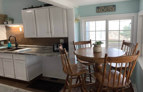 Huron House | Beachfront + Cedar Point + Fishing + Firepit + Park & Pier = Lake House Vibe!