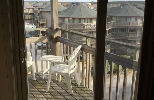Kill Devil Hills Condo | Beachfront Condo @ Outer Banks Beach Club, 3Pools, closest to beach, & shops