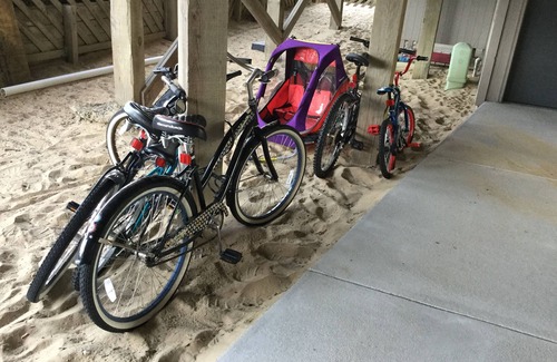 Kill Devil Hills Condo | Beachfront Condo - Outer Banks Beach Club, 3Pools, closest to beach, & shops