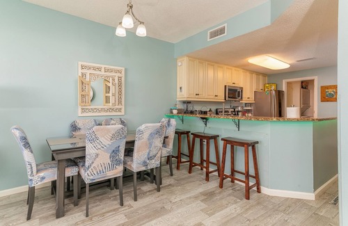 Fort Morgan Condo | BEACHFRONT CONDO IN THE CATALINA TOWER, BEACH CLUB, GULF SHORES!