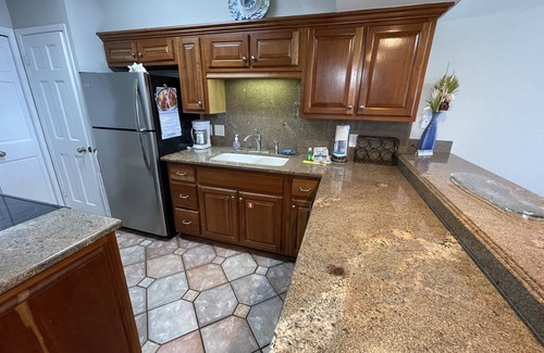 Gulf Shores Condo | BeachFront condo next to Sea n Suds. Easy to walk to lots places