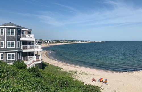 Falmouth Heights Condo | Beachfront Condo on Private Beach in Falmouth Heights