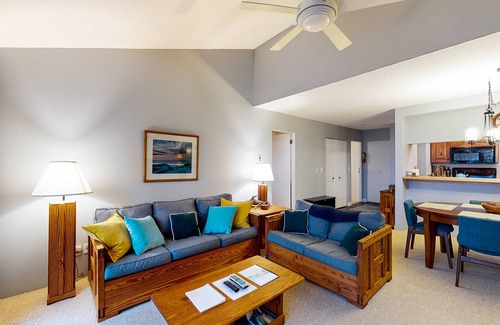 Glen Arbor Condo | Beachfront condo with beach access, fireplace, balcony, washer/dryer & views
