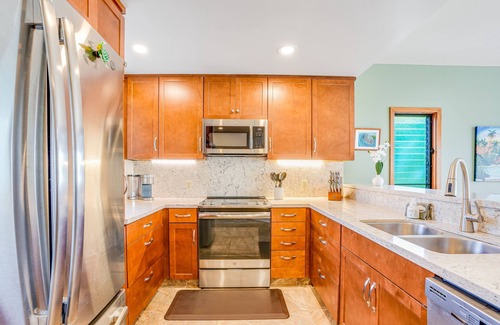 Wailua Condo | Beachfront condo with amazing pool, grill, large lanai, & children's items