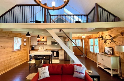 Good Hart Cottage | Beachfront Cottage along Lake Michigan Shores